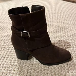 Ralph Lauren size 9 brown leather booty with side zip worn three times